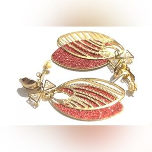 Vintage Gold Tone Red With Bow Rhinestone Large Teardrop Dangle Clipon Earrings